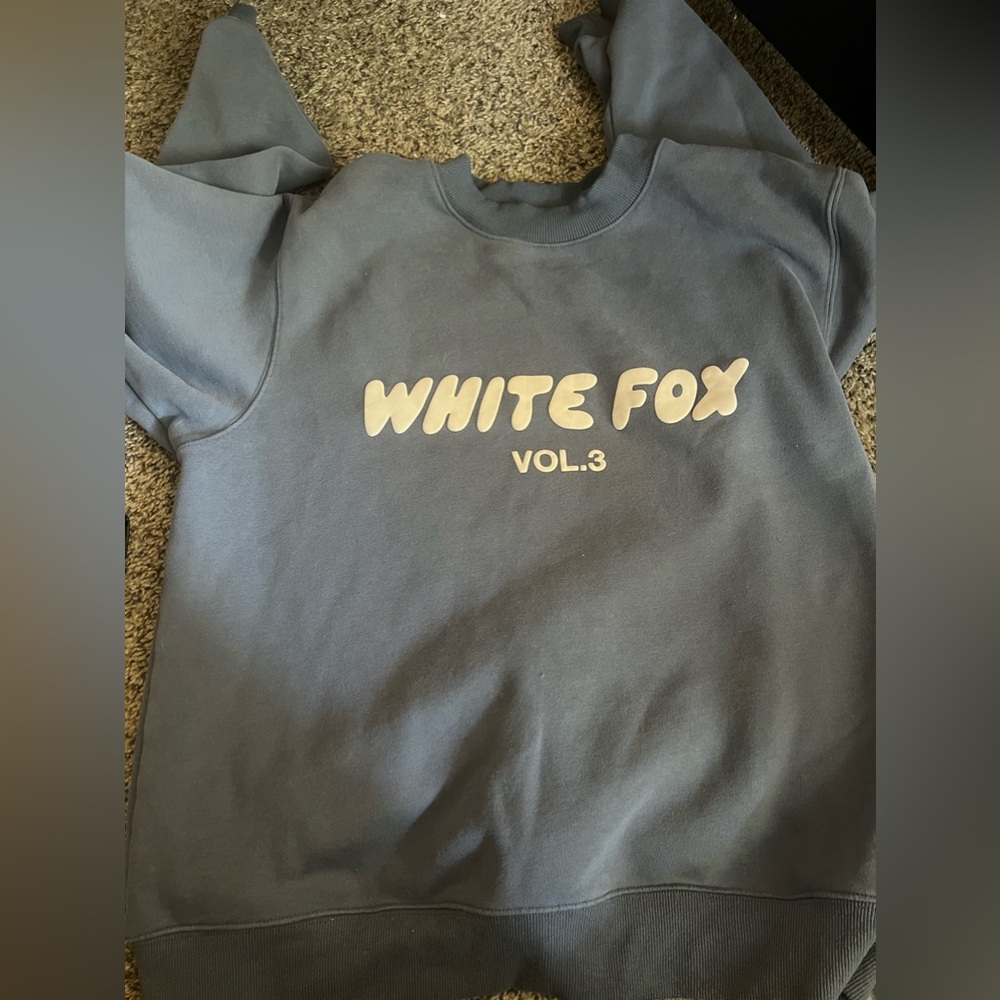 White fox sweatshirt